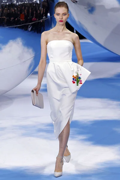 Look 2